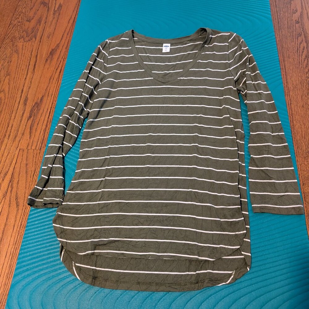 Old Navy Luxe Olive Green and White Striped Long Sleeve VNeck Small